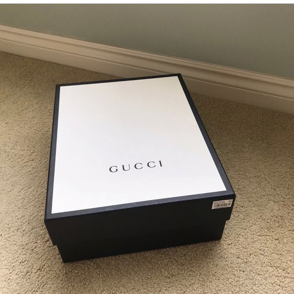 GUCCI Rhyton Stripe Sneakers - Picture 7 of 8